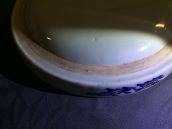 Une paire de rechauds &agrave; d&eacute;cor &ldquo;Feuille de Tabac&rdquo; en porcelaine de Chine famille rose, Qianlong