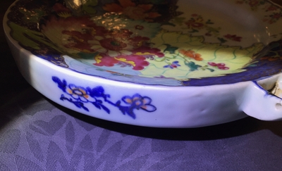 Une paire de rechauds &agrave; d&eacute;cor &ldquo;Feuille de Tabac&rdquo; en porcelaine de Chine famille rose, Qianlong