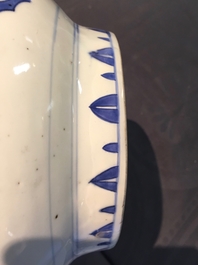A Chinese blue and white ovoid jar and cover with floral sprigs, Transitional period, Chongzhen