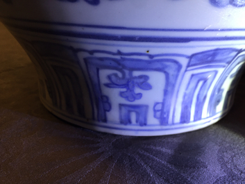A Chinese blue and white peony scroll vase and cover, Ming, Wanli