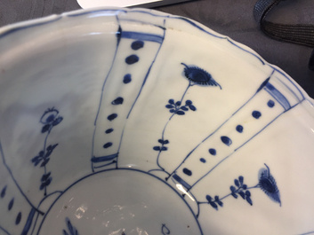 A pair of Chinese blue and white crow cups, Ming, Wanli