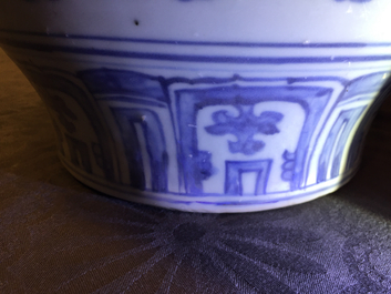 A Chinese blue and white peony scroll vase and cover, Ming, Wanli