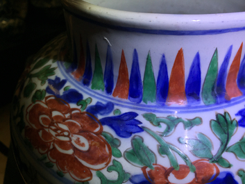 A Chinese Transitional wucai vase with buddhist emblems, Transitional period, Chongzhen/Shunzhi