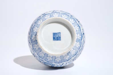 A Chinese blue and white yuhuchunping vase, Qianlong mark, 19/20th C.