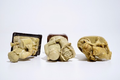 Three Chinese carved soapstone figures, Cultural Revolution, 3rd quarter 20th C.