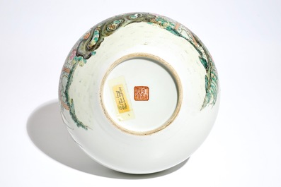 A fine Chinese famille rose vase with birds, flowers and butterflies, 19/20th C.