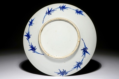 A Chinese blue and white dish with VOC monogram, 19th C.
