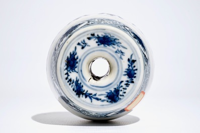 A Chinese blue and white barrel-shaped incense holder with "Shou" design, 19/20th C.