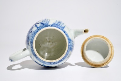 Une th&eacute;i&egrave;re en porcelaine de Chine bleu et blanc &agrave; d&eacute;cor de "La Romance de la chambre de l'ouest", Yongzheng