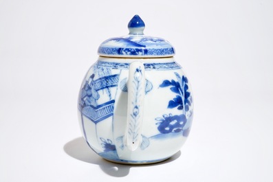 Une th&eacute;i&egrave;re en porcelaine de Chine bleu et blanc &agrave; d&eacute;cor de "La Romance de la chambre de l'ouest", Yongzheng