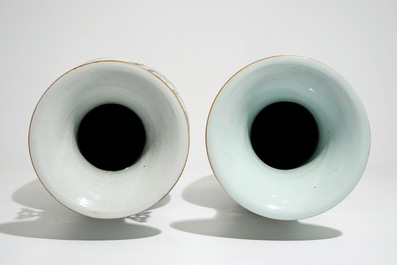 Une paire de grands vases en porcelaine de Chine famille rose, 19/20&egrave;me
