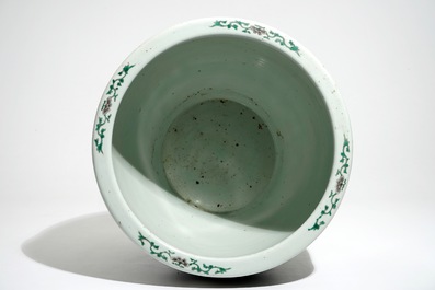 Un aquarium en porcelaine de Chine famille noire, 19/20&egrave;me