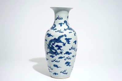 A Chinese blue and white "dragons" vase, 19th C.