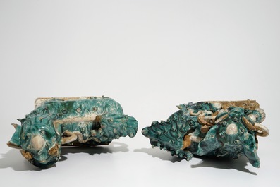 Deux carreaux de toiture en forme de lions bouddhistes, 17/18&egrave;me