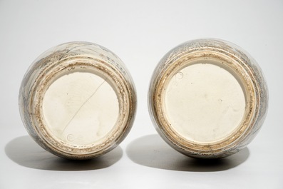 A pair of fine Japanese Yokohama Satsuma vases with ducks near a lotus pond, Meiji, 19th C.