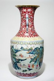 Een grote Chinese famille rose vaas, Qianlong merk, 19/20e eeuw