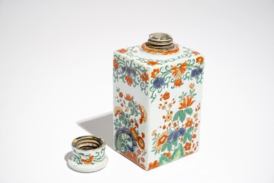 A fine Dutch Delft dor&eacute; petit feu tea caddy with cover, 1st half 18th C.