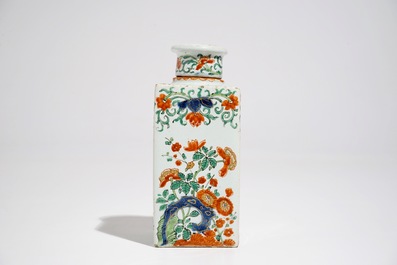 A fine Dutch Delft dor&eacute; petit feu tea caddy with cover, 1st half 18th C.