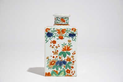 A fine Dutch Delft dor&eacute; petit feu tea caddy with cover, 1st half 18th C.
