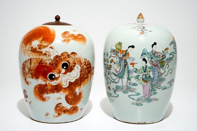 Vijf diverse Chinese famille rose vazen, 19/20e eeuw