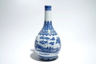 Een Chinese blauwwitte vaas in Ming-stijl, Guangxu merk en periode