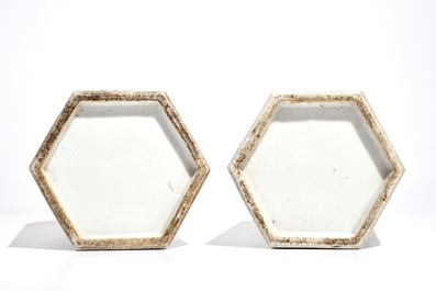 A pair of Chinese reticulated hexagonal qianjiang cai hat stands, 19/20th C.