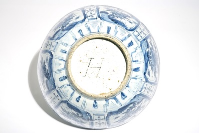 A large Chinese blue and white kraak porcelain bowl with floral design, Wanli
