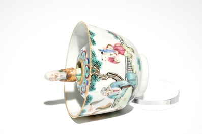 Une tasse surprise en porcelaine de Chine famille rose, marque et p&eacute;riode de Xianfeng