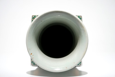 A tall Chinese square famille verte vase, Kangxi mark, 19th C.