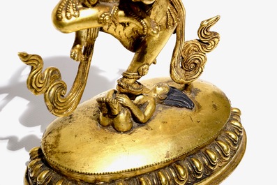 Un mod&egrave;le de Simhavaktra en bronze dor&eacute;, Tibet, 18&egrave;me