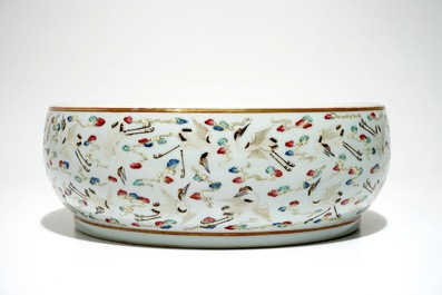 A Chinese famille rose basin with cranes, Guangxu mark, 20th C.