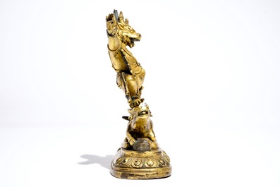 Un mod&egrave;le de Yama Dharmaraja en bronze dor&eacute;, Tibet, 18&egrave;me