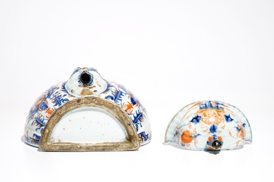 A Chinese Imari style wall fountain and cover, Kangxi