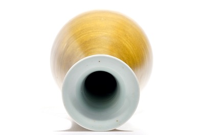 A Chinese teadust-glazed yuhuchunping vase, Kangxi