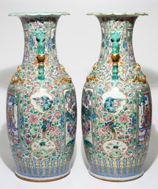 A pair of very large Chinese famille rose vases with war scenes, 19th C.