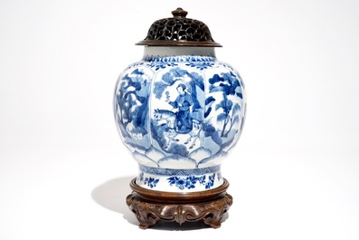 A Chinese blue and white globular vase with wooden cover and stand, Kangxi