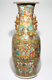 Een erg grote Chinese Canton famille rose vaas, 19e eeuw