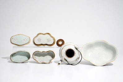 A Chinese famille rose teapot, two cricket boxes and a lobed bowl, 19th C.