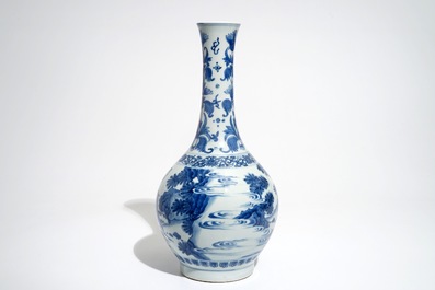 Een Chinese blauwwitte flesvormige vaas, Transitie periode