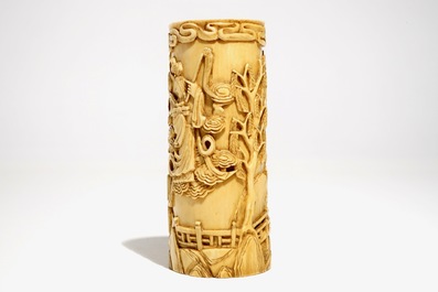 A Chinese ivory brushpot with figural design, 19th C.
