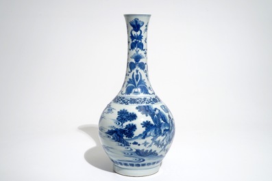 Een Chinese blauwwitte flesvormige vaas, Transitie periode