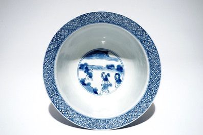 Een Chinese blauwwitte klapmutskom, Kangxi merk en periode