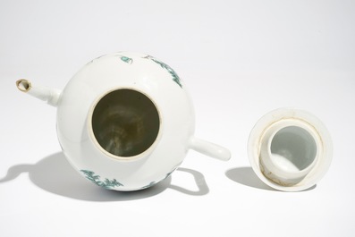 A fine Chinese famille rose teapot and cover with a Wu Shuang Pu saucer, 19th C.
