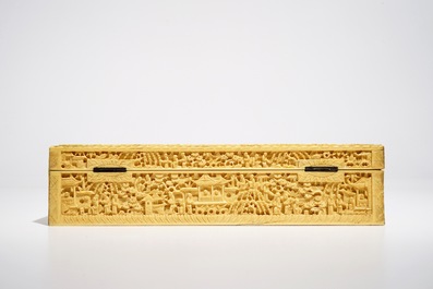 A large rectangular Chinese carved ivory casket, Canton, 19th C.