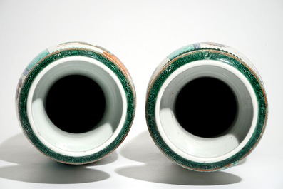 A pair of tall Chinese famille verte vases with court scenes, 19th C.