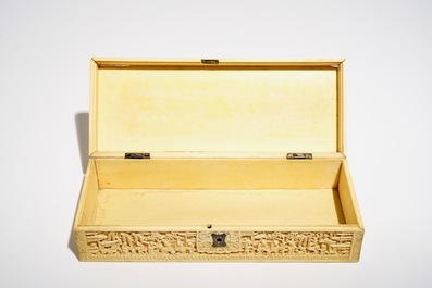 A large rectangular Chinese carved ivory casket, Canton, 19th C.