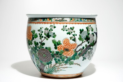 A Chinese famille verte fishbowl with birds among flowers, 19th C.