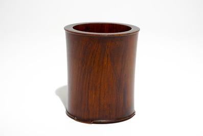 A Chinese huanghuali brush pot, 17/18th C.