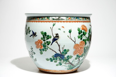 A Chinese famille verte fishbowl with birds among flowers, 19th C.