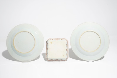 Een Chinese blauwwitte kom, een famille verte schoteltje, Kangxi en een paar Imari-stijl borden, Qianlong